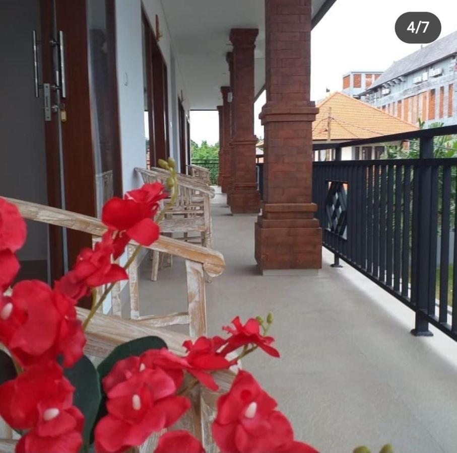 The Lonceng House By Sila Dharma Hotel Canggu Esterno foto